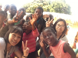 台灣女孩在非洲的「延經計畫」：你所不知道，我在馬拉威吃下的「延經藥」