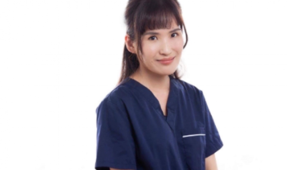 從數據到溫度：我如何透過「陪產」與「助產」雙軌實踐，引導專業女性找回生命的自主權